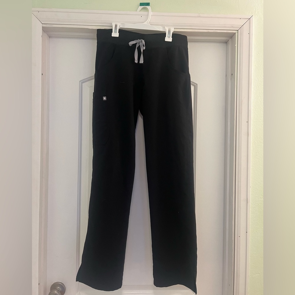 Figs straight leg pants size small